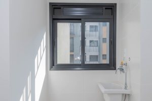 Apartamento à venda com 108m², 3 dormitórios, 1 suíte, 2 vagas, no bairro Tristeza em PORTO ALEGRE