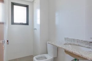 Apartamento à venda com 108m², 3 dormitórios, 1 suíte, 2 vagas, no bairro Tristeza em PORTO ALEGRE