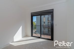 Apartamento à venda com 108m², 3 dormitórios, 1 suíte, 2 vagas, no bairro Tristeza em PORTO ALEGRE