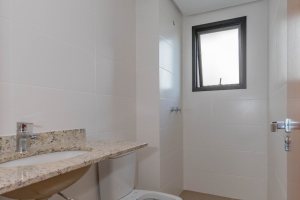 Apartamento à venda com 108m², 3 dormitórios, 1 suíte, 2 vagas, no bairro Tristeza em PORTO ALEGRE