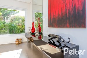 Casa em Condomínio à venda com 457m², 4 dormitórios, 4 suítes, 6 vagas, no bairro Pedra Redonda em PORTO ALEGRE