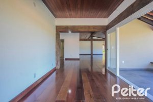 Casa em Condomínio à venda com 830m², 7 dormitórios, 3 suítes, 10 vagas, no bairro Cavalhada em PORTO ALEGRE