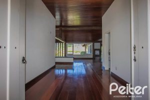 Casa em Condomínio à venda com 830m², 7 dormitórios, 3 suítes, 10 vagas, no bairro Cavalhada em PORTO ALEGRE