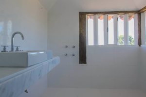 Casa em Condomínio à venda com 830m², 7 dormitórios, 3 suítes, 10 vagas, no bairro Cavalhada em PORTO ALEGRE