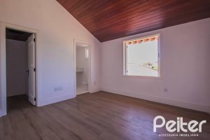 Casa em Condomínio à venda com 830m², 7 dormitórios, 3 suítes, 10 vagas, no bairro Cavalhada em PORTO ALEGRE