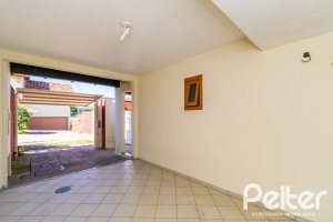 Casa à venda com 190m², 4 dormitórios, 2 suítes, 2 vagas, no bairro Espírito Santo em Porto Alegre