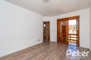 Casa à venda com 190m², 4 dormitórios, 2 suítes, 2 vagas, no bairro Espírito Santo em Porto Alegre