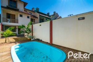 Casa à venda com 190m², 4 dormitórios, 2 suítes, 2 vagas, no bairro Espírito Santo em Porto Alegre