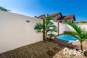 Casa à venda com 190m², 4 dormitórios, 2 suítes, 2 vagas, no bairro Espírito Santo em Porto Alegre