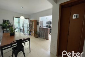 Casa em Condomínio à venda com 209m², 4 dormitórios, 1 suíte, 4 vagas, no bairro Tristeza em Porto Alegre