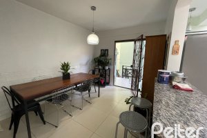 Casa em Condomínio à venda com 209m², 4 dormitórios, 1 suíte, 4 vagas, no bairro Tristeza em Porto Alegre
