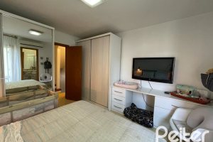 Casa em Condomínio à venda com 209m², 4 dormitórios, 1 suíte, 4 vagas, no bairro Tristeza em Porto Alegre