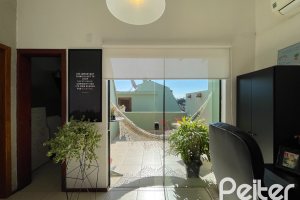 Casa em Condomínio à venda com 209m², 4 dormitórios, 1 suíte, 4 vagas, no bairro Tristeza em Porto Alegre