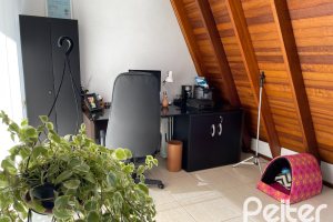 Casa em Condomínio à venda com 209m², 4 dormitórios, 1 suíte, 4 vagas, no bairro Tristeza em Porto Alegre