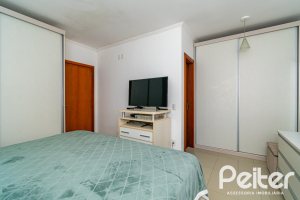 Casa à venda com 215m², 3 dormitórios, 3 suítes, 2 vagas, no bairro Tristeza em Porto Alegre