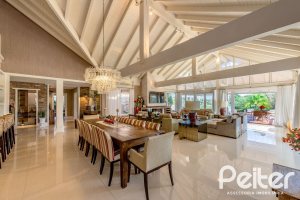 Casa em Condomínio à venda com 460m², 3 dormitórios, 3 suítes, 6 vagas, no bairro Terra Ville em PORTO ALEGRE