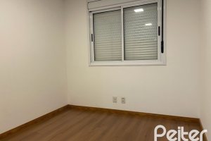 Apartamento à venda com 82m², 3 dormitórios, 1 suíte, 2 vagas, no bairro Tristeza em PORTO ALEGRE