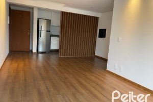 Apartamento à venda com 82m², 3 dormitórios, 1 suíte, 2 vagas, no bairro Tristeza em PORTO ALEGRE
