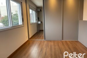 Apartamento à venda com 82m², 3 dormitórios, 1 suíte, 2 vagas, no bairro Tristeza em PORTO ALEGRE