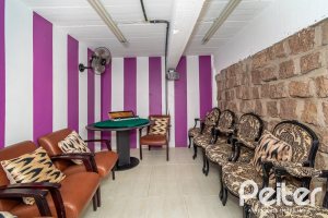 Casa à venda com 323m², 3 dormitórios, 1 suíte, 3 vagas, no bairro Ipanema em Porto Alegre