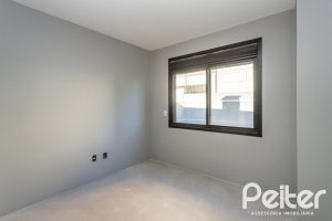 Casa à venda com 177m², 3 dormitórios, 3 suítes, 4 vagas, no bairro Tristeza em Porto Alegre