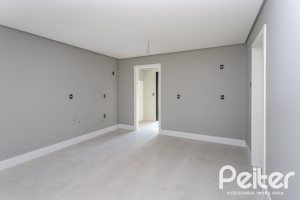 Casa à venda com 177m², 3 dormitórios, 3 suítes, 4 vagas, no bairro Tristeza em Porto Alegre