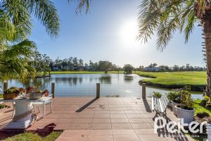 Casa em Condomínio à venda com 384m², 3 dormitórios, 3 suítes, 4 vagas, no bairro Terra Ville em PORTO ALEGRE