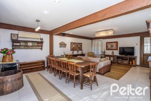 Casa em Condomínio à venda com 384m², 3 dormitórios, 3 suítes, 4 vagas, no bairro Terra Ville em PORTO ALEGRE