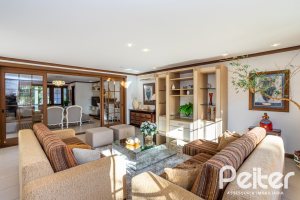Casa em Condomínio à venda com 384m², 3 dormitórios, 3 suítes, 4 vagas, no bairro Terra Ville em PORTO ALEGRE