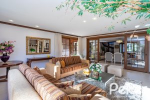 Casa em Condomínio à venda com 384m², 3 dormitórios, 3 suítes, 4 vagas, no bairro Terra Ville em PORTO ALEGRE