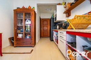 Sítio à venda com 210m², 3 dormitórios, 3 suítes, 3 vagas, no bairro Ponta Grossa em Porto Alegre