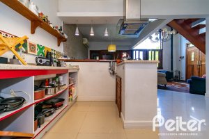 Sítio à venda com 210m², 3 dormitórios, 3 suítes, 3 vagas, no bairro Ponta Grossa em Porto Alegre