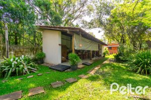 Sítio à venda com 210m², 3 dormitórios, 3 suítes, 3 vagas, no bairro Ponta Grossa em Porto Alegre