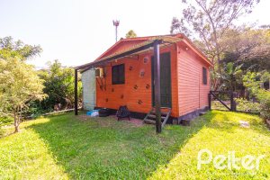 Sítio à venda com 210m², 3 dormitórios, 3 suítes, 3 vagas, no bairro Ponta Grossa em Porto Alegre