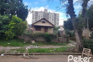 Terreno à venda com 546m², no bairro Tristeza em Porto Alegre