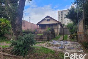 Terreno à venda com 546m², no bairro Tristeza em Porto Alegre