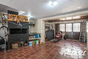 Casa à venda com 350m², 3 dormitórios, 1 suíte, 6 vagas, no bairro Jardim Isabel em Porto Alegre