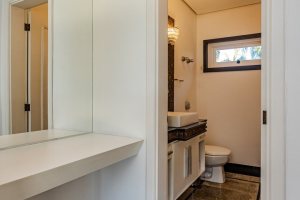 Casa em Condomínio à venda com 545m², 3 dormitórios, 3 suítes, 6 vagas, no bairro Cavalhada em PORTO ALEGRE
