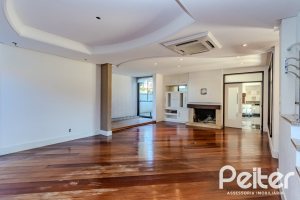 Casa em Condomínio à venda com 545m², 3 dormitórios, 3 suítes, 6 vagas, no bairro Cavalhada em PORTO ALEGRE