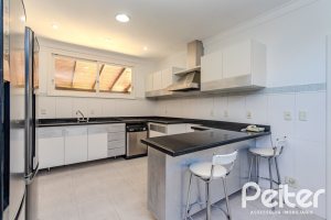 Casa em Condomínio à venda com 545m², 3 dormitórios, 3 suítes, 6 vagas, no bairro Cavalhada em PORTO ALEGRE