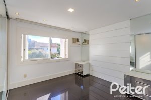 Casa em Condomínio à venda com 545m², 3 dormitórios, 3 suítes, 6 vagas, no bairro Cavalhada em PORTO ALEGRE