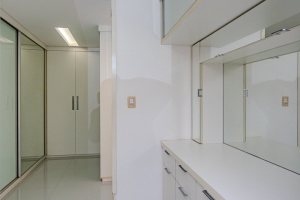 Casa em Condomínio à venda com 545m², 3 dormitórios, 3 suítes, 6 vagas, no bairro Cavalhada em PORTO ALEGRE