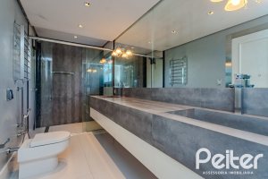 Casa em Condomínio à venda com 545m², 3 dormitórios, 3 suítes, 6 vagas, no bairro Cavalhada em PORTO ALEGRE