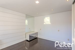 Casa em Condomínio à venda com 545m², 3 dormitórios, 3 suítes, 6 vagas, no bairro Cavalhada em PORTO ALEGRE