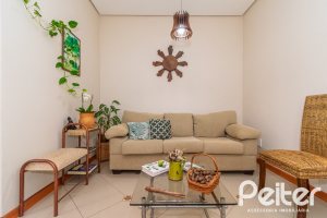 Casa em Condomínio à venda com 400m², 3 dormitórios, 1 suíte, 5 vagas, no bairro Campo Novo em Porto Alegre