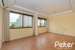 Apartamento à venda com 70m², 2 dormitórios, 1 suíte, 1 vaga, no bairro Menino Deus em Porto Alegre