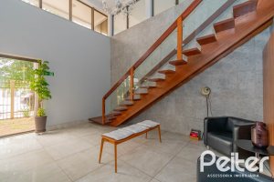 Apartamento à venda com 70m², 2 dormitórios, 1 suíte, 1 vaga, no bairro Menino Deus em Porto Alegre
