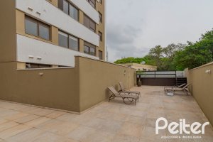 Apartamento à venda com 70m², 2 dormitórios, 1 suíte, 1 vaga, no bairro Menino Deus em Porto Alegre