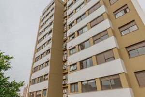 Apartamento à venda com 70m², 2 dormitórios, 1 suíte, 1 vaga, no bairro Menino Deus em Porto Alegre