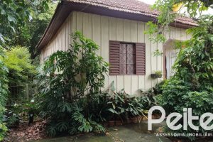 Terreno à venda com 715m², no bairro Tristeza em Porto Alegre